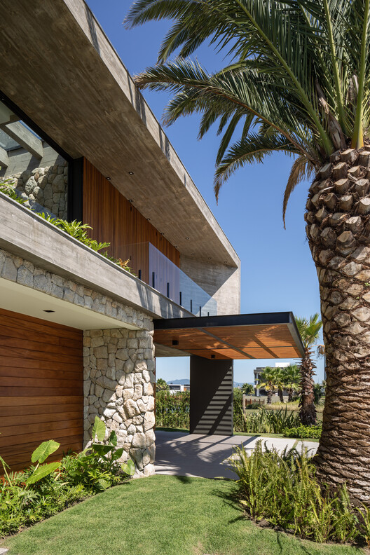 Casa J10 / Martin arquitetura + engenharia - Imagem 3 de 26