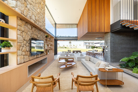 Casa J10 / Martin arquitetura + engenharia Casa J10 / Martin arquitetura + engenharia - Fotografia de Interiores, Sala de Estar, Madeira, Aido