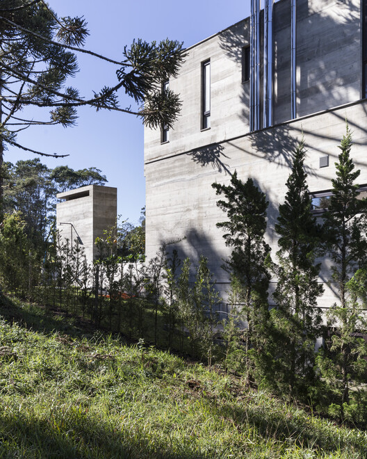 Casa Concreto E18 / Martin arquitetura + engenharia Casa Concreto E18 / Martin arquitetura + engenharia - Fotografia de Exterior, Concreto