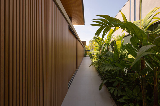 Casa Galeria / Sonne Müller Arquitetos Casa Galeria / Sonne Müller Arquitetos - Imagem 20 de 24