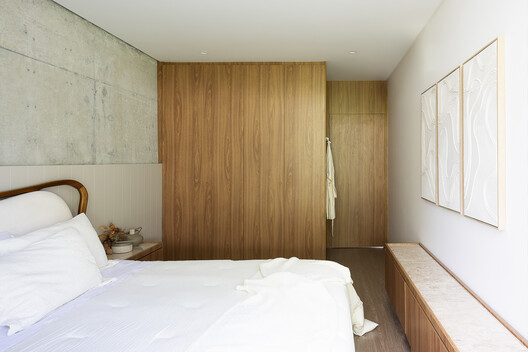 Casa di Vita / VOO® - Fotografia de Interiores, Dormitório, Madeira, Iluminação, Cama