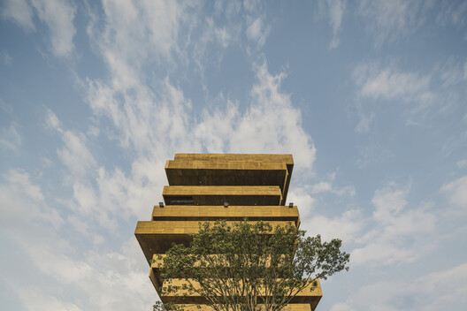  Edificio Ciencias Humanas - Universidad Industrial de Santander / taller de arquitectura de bogotá - Imagen 4 de 17