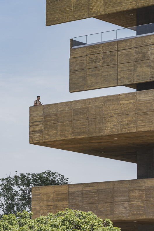  Edificio Ciencias Humanas - Universidad Industrial de Santander / taller de arquitectura de bogotá - Imagen 2 de 17