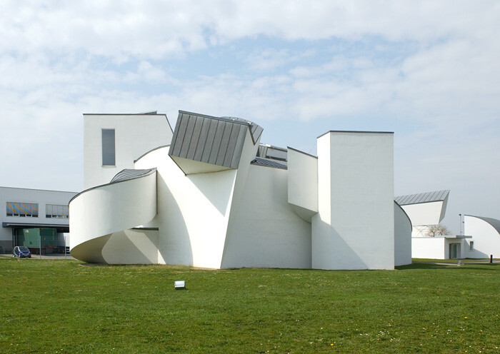 Tracing Frank Gehry’s Architectural Legacy Through His Most Influential Works - Image 3 of 13