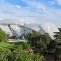 Tracing Frank Gehry’s Architectural Legacy Through His Most Influential Works - Image 3 of 4