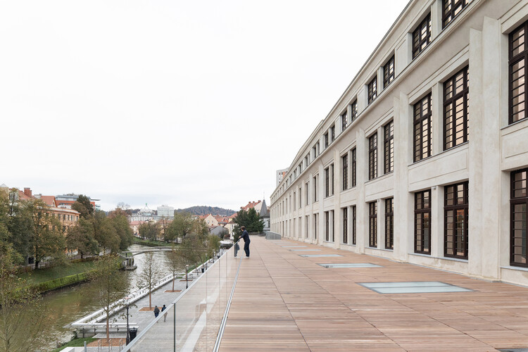 Center Rog – Renovación y Centro Creativo / Mendoza Partida + BAX studio - Fotografía exterior, Centro Cultural