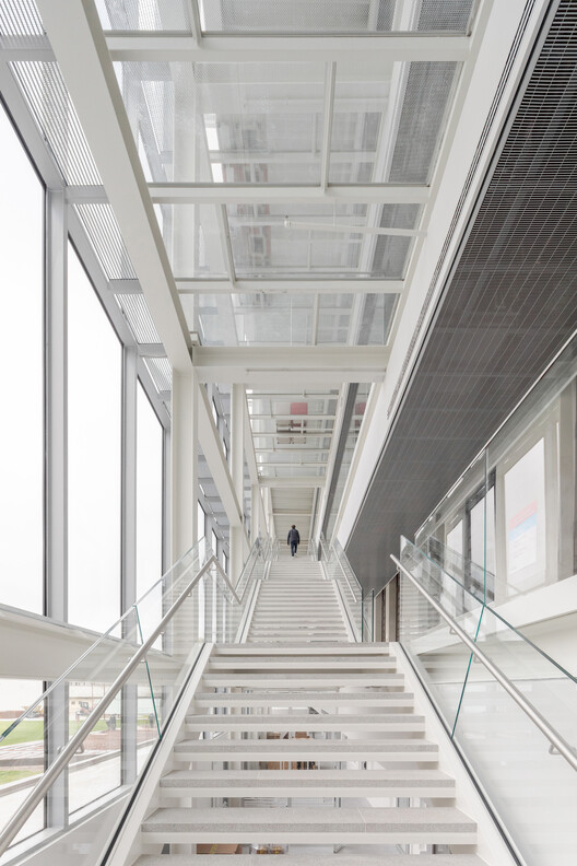 Center Rog – Renovación y Centro Creativo / Mendoza Partida + BAX studio - Imagen 9 de 21