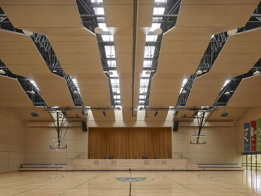 Gimnasio Los Nogales / taller de arquitectura de bogotá Gimnasio Los Nogales / taller de arquitectura de bogotá - Imagen 5 de 17