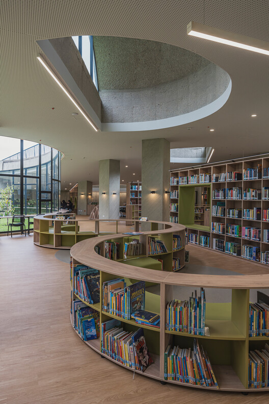 Colegio Hontanar IB / taller de arquitectura de bogotá Colegio Hontanar IB / taller de arquitectura de bogotá - Imagen 4 de 20