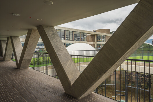 Colegio Hontanar IB / taller de arquitectura de bogotá Colegio Hontanar IB / taller de arquitectura de bogotá - Imagen 8 de 20