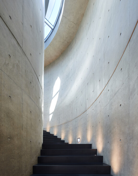 Itami Jun Museum / Itm Yooehwa Architects Itami Jun Museum / Itm Yooehwa Architects - Interior Photography, Stairs, Concrete