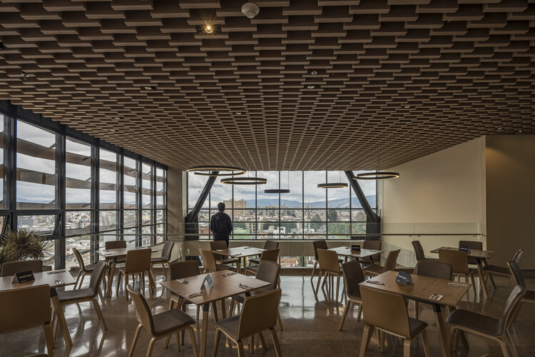 Compensar – Centro de Bienestar Integral para el Adulto Mayor / taller de arquitectura de bogotá - Fotografía interior, Comedor, Iluminación, Sillas, Vidrio
