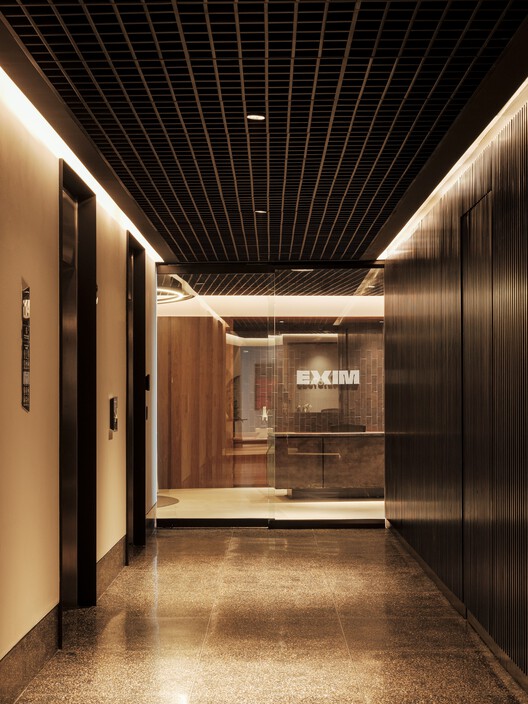 Oficinas Grupo EXIM + CIOSA / Ribba Estudio + Angular Oficinas Grupo EXIM + CIOSA / Ribba Estudio + Angular - Imagen 8 de 20