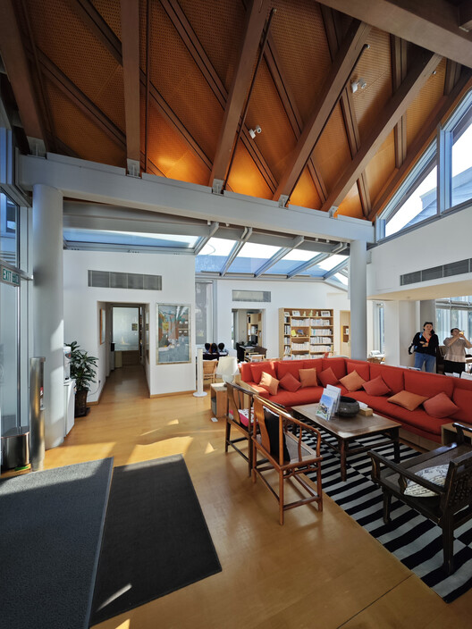 Quiet Hope: Frank Gehry’s Maggie’s Centre Hong Kong Quiet Hope: Frank Gehry’s Maggie’s Centre Hong Kong - Image 4 of 25