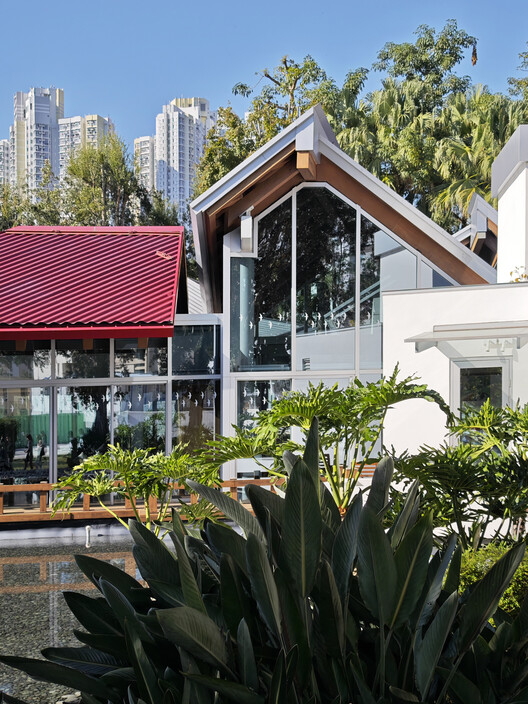 Quiet Hope: Frank Gehry’s Maggie’s Centre Hong Kong Quiet Hope: Frank Gehry’s Maggie’s Centre Hong Kong - Image 15 of 25