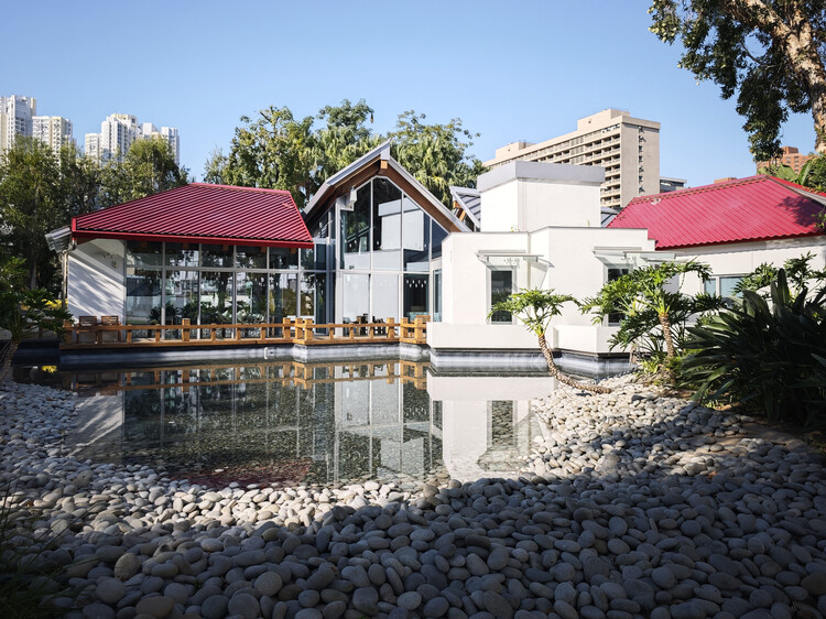 Quiet Hope: Frank Gehry’s Maggie’s Centre Hong Kong - Featured Image