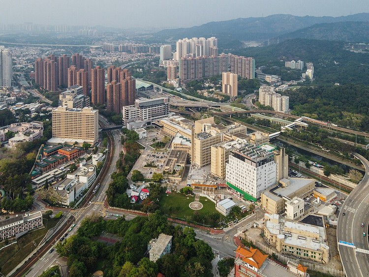 静谧中的希望：探访弗兰克·盖里设计的香港玛吉中心 - 8 的图像 25