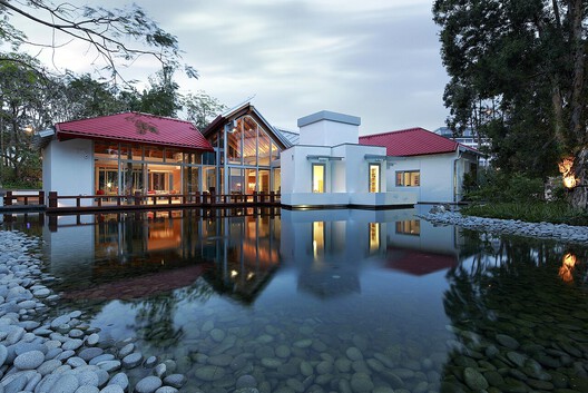 Quiet Hope: Frank Gehry’s Maggie’s Centre Hong Kong Quiet Hope: Frank Gehry’s Maggie’s Centre Hong Kong - Image 9 of 25