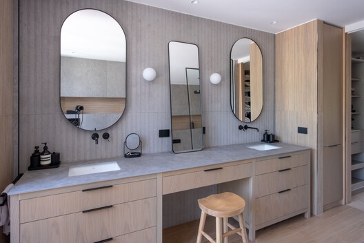 Casa Eje de Agua / Estudio i Casa Eje de Agua / Estudio i - Fotografía interior, Baño, Madera, Iluminación, Encimera, Tarjas