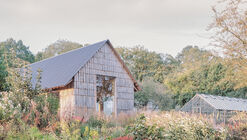 The Apple House / Okra Studio