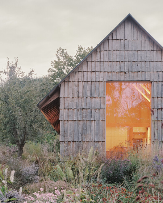 The Apple House / Okra Studio The Apple House / Okra Studio - Exterior Photography, Wood
