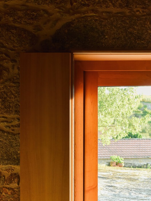 Casa Eira do Cruzeiro / NOVA - Imagem 22 de 31