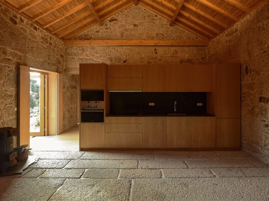 Casa Eira do Cruzeiro / NOVA - Fotografia de Interiores, Cozinha, Concreto