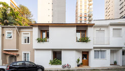 Village House / Peninsula Arquitetura