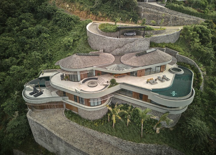 Nyrenstone Estate / Alexis Dornier - Image 2 of 33