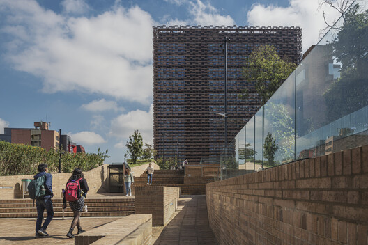 Facultad de Ciencias - Pontificia Universidad Javeriana / taller de arquitectura de bogotá Facultad de Ciencias - Pontificia Universidad Javeriana / taller de arquitectura de bogotá - Fotografía exterior
