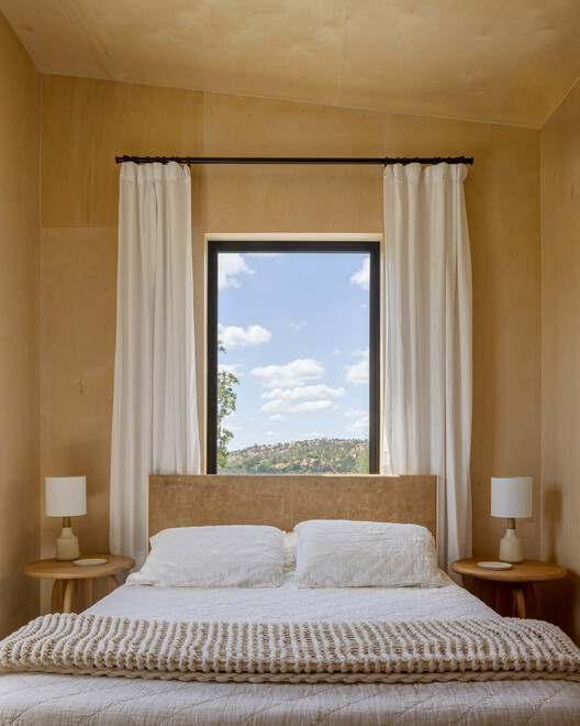 Casa Roca / PPAA Casa Roca / PPAA - Fotografía interior, Dormitorio, Camas, Madera