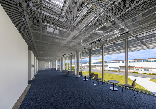 KITO Yamanashi Head Office / Takenaka Corporation - Interior Photography, Glass, Steel