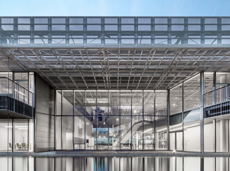 KITO Yamanashi Head Office / Takenaka Corporation - Offices