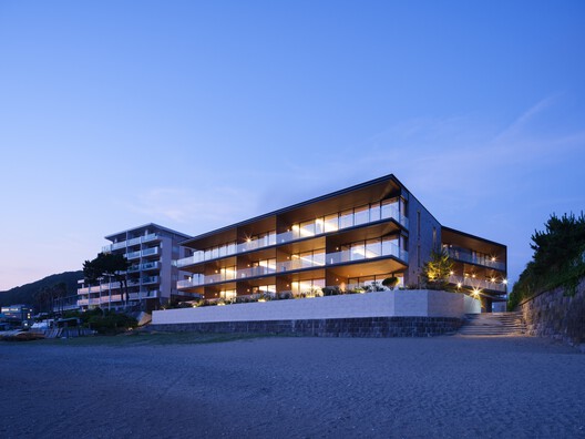 Diamas Hayama / APOLLO Architects & Associates Diamas Hayama / APOLLO Architects & Associates - Exterior Photography, Coast