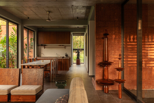 VILAKK Residence / 3dor Concepts VILAKK Residence / 3dor Concepts - Interior Photography, Wood, Chair, Beam