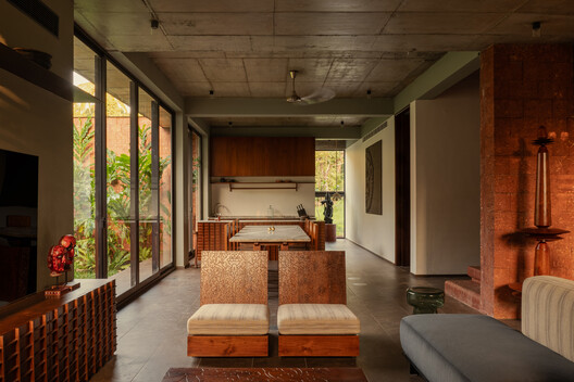 VILAKK Residence / 3dor Concepts VILAKK Residence / 3dor Concepts - Interior Photography, Living Room, Wood, Chair, Beam