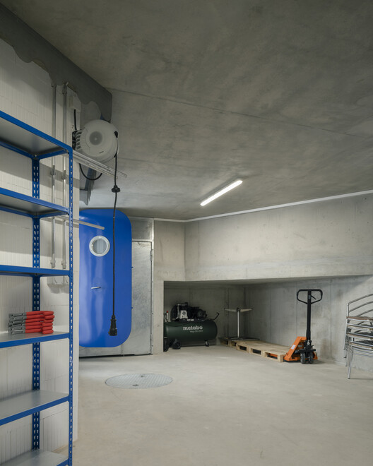 Phare Ylliam Lighthouse / BUREAU - Interior Photography