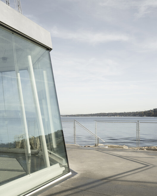 Phare Ylliam Lighthouse / BUREAU - Image 20 of 35