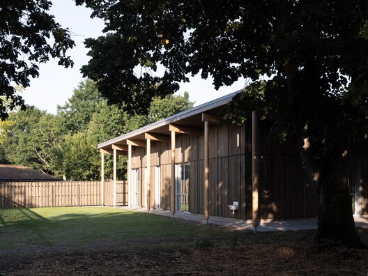 La Pinede Elementary School and Multi-Purpose Hall / ZW/A zweyacker & associés La Pinede Elementary School and Multi-Purpose Hall / ZW/A zweyacker & associés - Exterior Photography, Wood