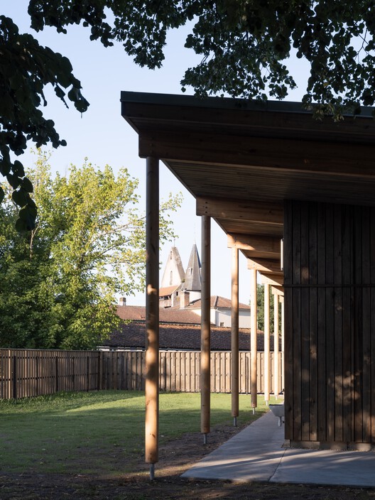 La Pinede Elementary School and Multi-Purpose Hall / ZW/A zweyacker & associés La Pinede Elementary School and Multi-Purpose Hall / ZW/A zweyacker & associés - Image 8 of 16