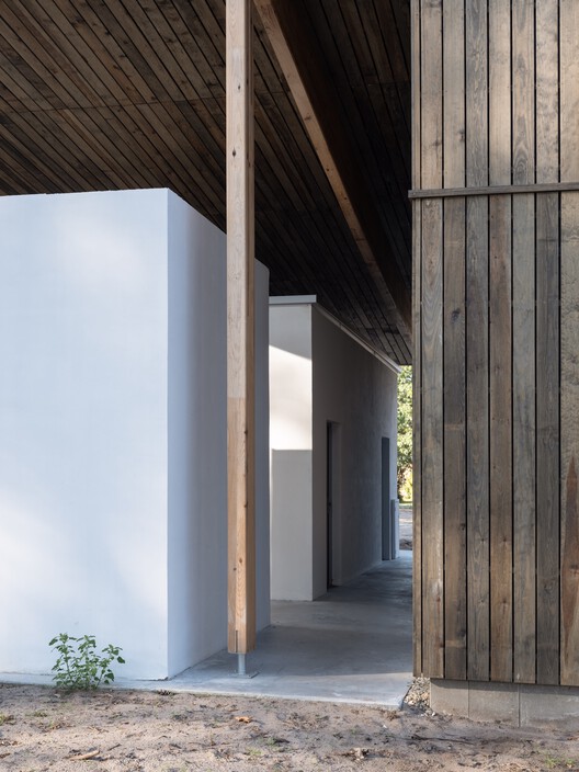 La Pinede Elementary School and Multi-Purpose Hall / ZW/A zweyacker & associés La Pinede Elementary School and Multi-Purpose Hall / ZW/A zweyacker & associés - Interior Photography, Wood