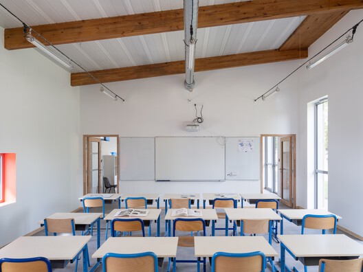 La Pinede Elementary School and Multi-Purpose Hall / ZW/A zweyacker & associés La Pinede Elementary School and Multi-Purpose Hall / ZW/A zweyacker & associés - Interior Photography, Dining room, Table, Chair
