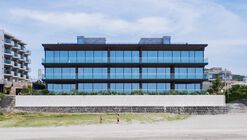 Diamas Hayama / APOLLO Architects & Associates