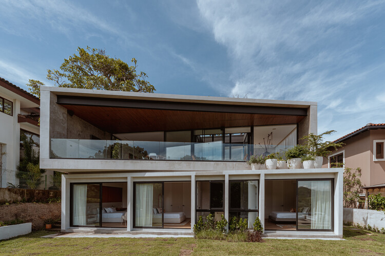 Casa Mad / JSARQ - fotografía exterior, puerta, balcón, hormigón