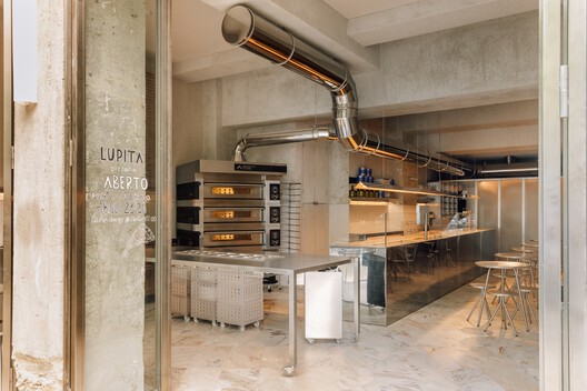 Lupita Pizzaria / XXXI.studio Lupita Pizzaria / XXXI.studio - Fotografia de Interiores, Cozinha, Madeira, Iluminação, Cadeira