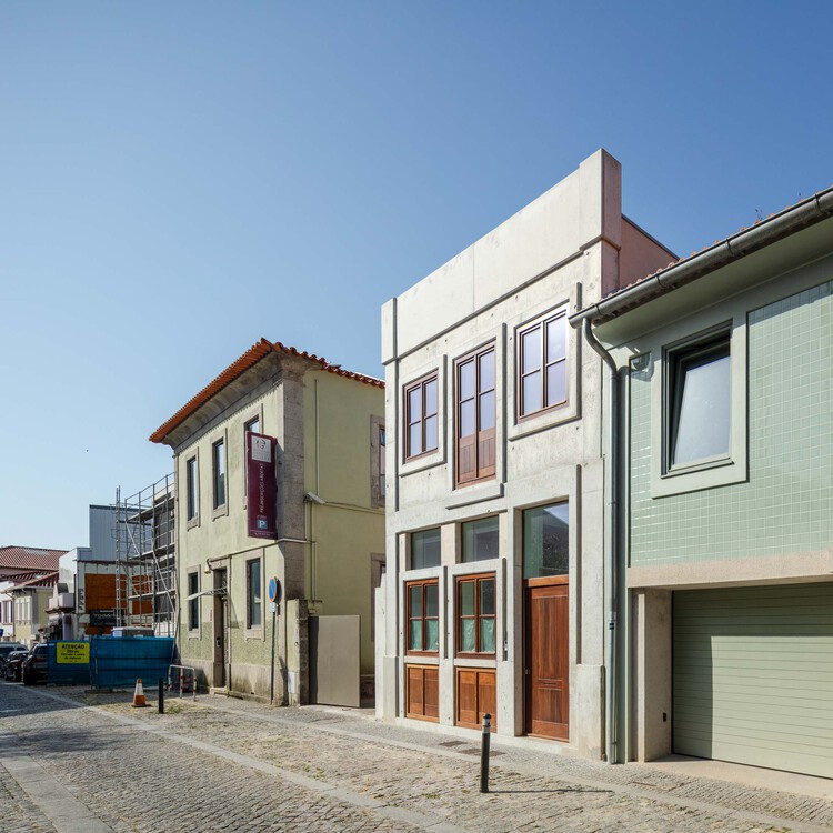 Casa Cacheux-Panciotto / Alessandro Pepe Arquitecto - Fotografia de Exterior, Fachada, Porta, Concreto