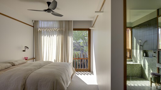 Waverley House / Sam Crawford Architects - Interior Photography, Bedroom, Wood, Bed