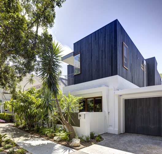 Waverley House / Sam Crawford Architects