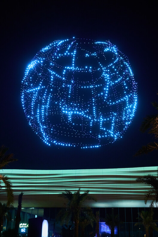 In the Blink of an Eye: 60 Light Installations Illuminate a Citywide Gallery for Noor Riyadh 2025 - Image 4 of 23