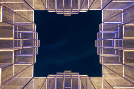 In the Blink of an Eye: 60 Light Installations Illuminate a Citywide Gallery for Noor Riyadh 2025 In the Blink of an Eye: 60 Light Installations Illuminate a Citywide Gallery for Noor Riyadh 2025 - Image 7 of 23